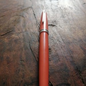 vintage fountain pen - salmonpink